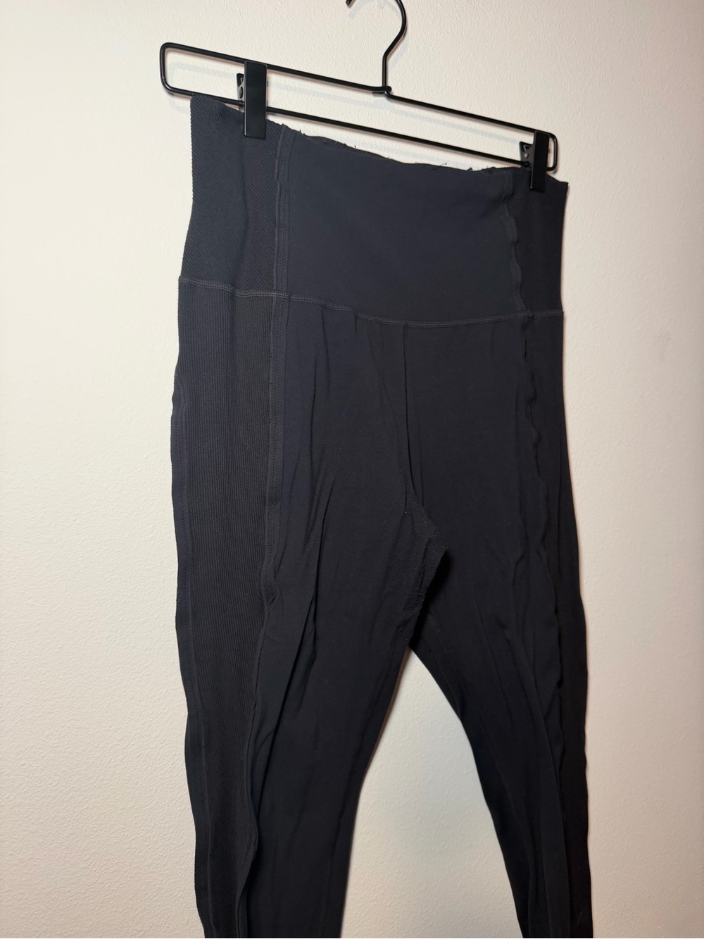Nike Yoga Luxe Drifit Women’s Black Leggings - Picture 7 of 15